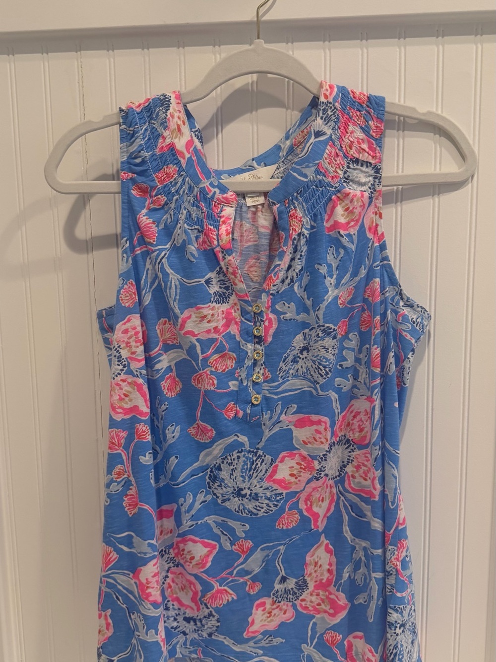 Lilly Pulitzer Blue Floral Sleeveless Henley Camisole